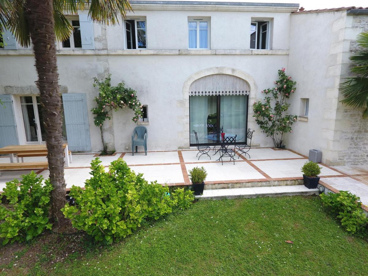 Le Logis De La Brumanderie - Saintes Fontcouverte  외부 사진