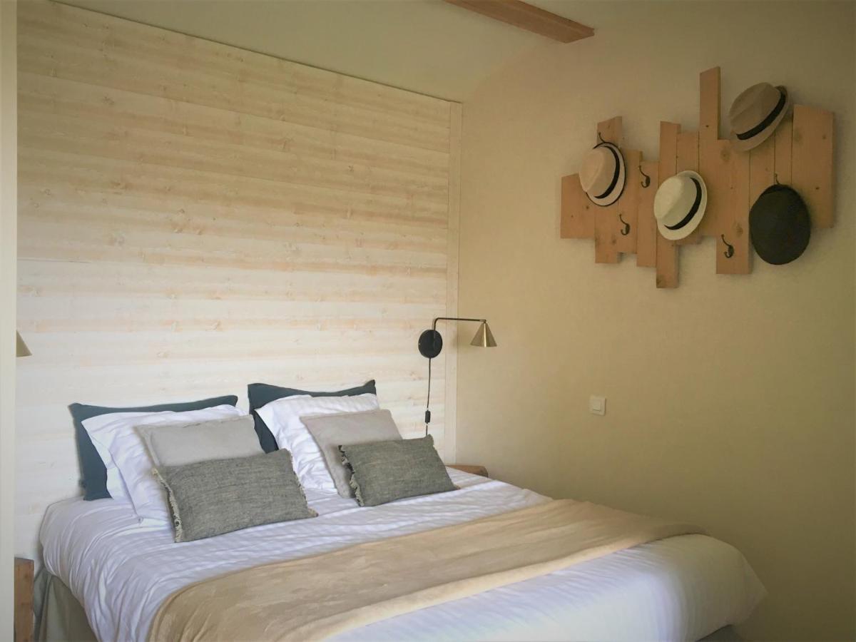 Le Logis De La Brumanderie - Saintes Fontcouverte  객실 사진
