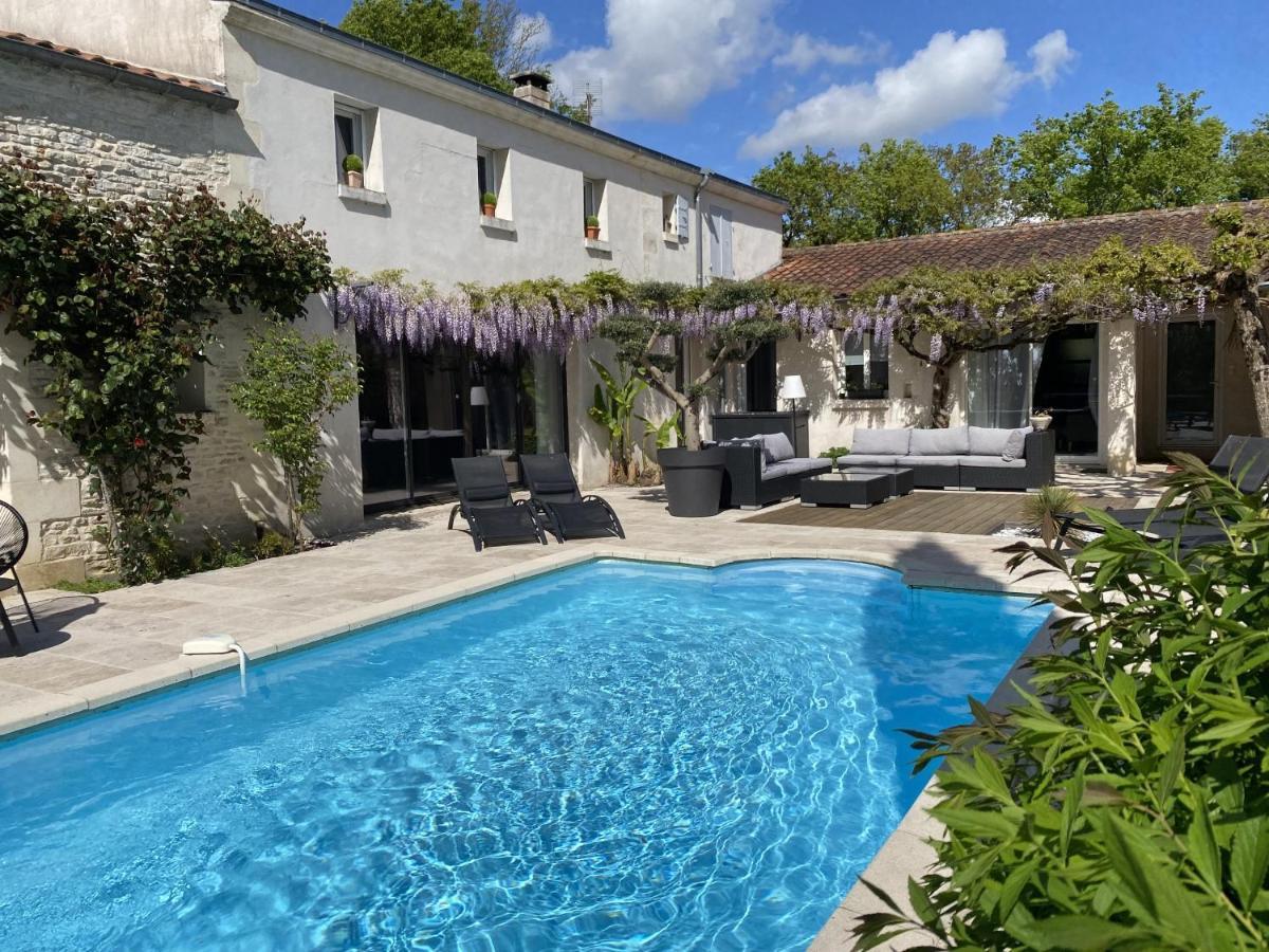 Le Logis De La Brumanderie - Saintes Fontcouverte  외부 사진