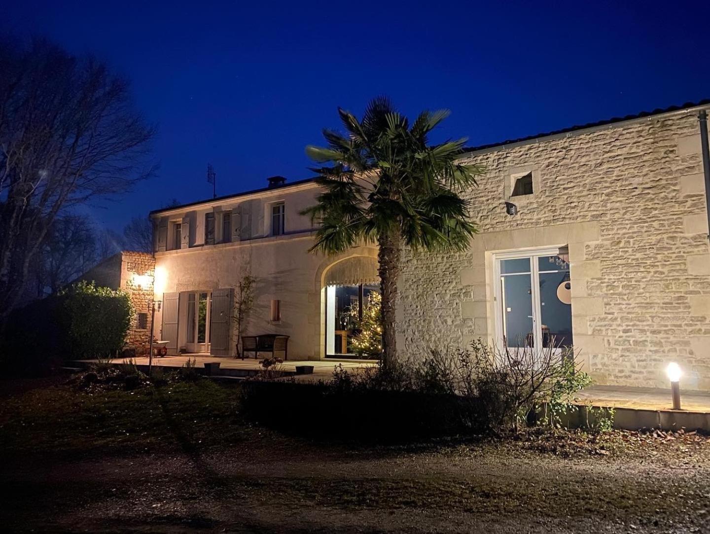 Le Logis De La Brumanderie - Saintes Fontcouverte  외부 사진