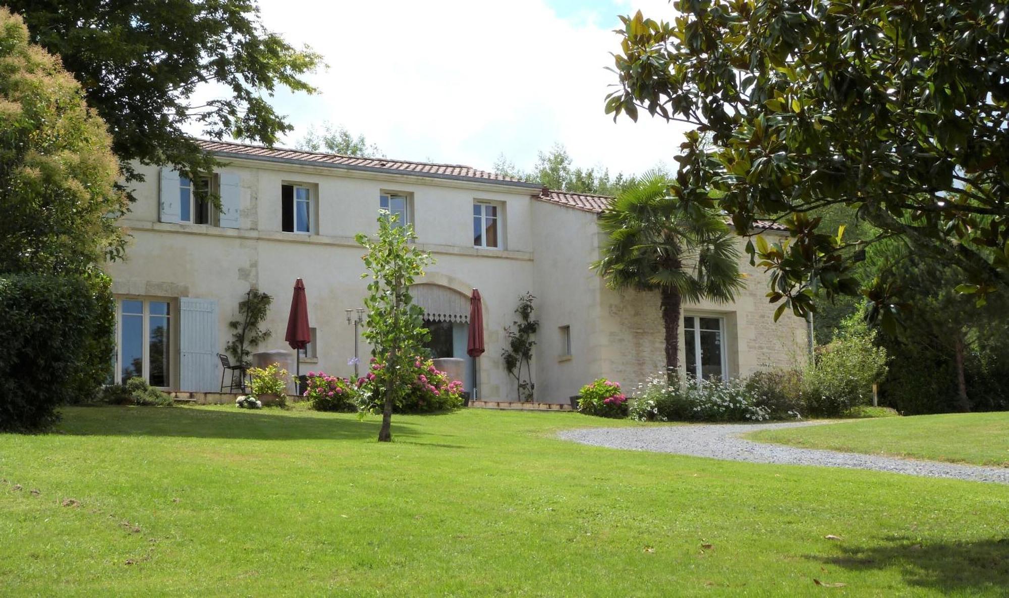 Le Logis De La Brumanderie - Saintes Fontcouverte  외부 사진